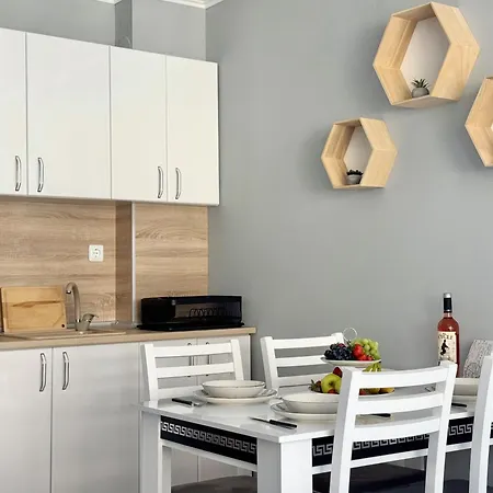 Sea Breeze With Balcony In 公寓