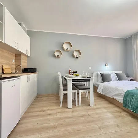 Sea Breeze With Balcony In 圣弗拉斯