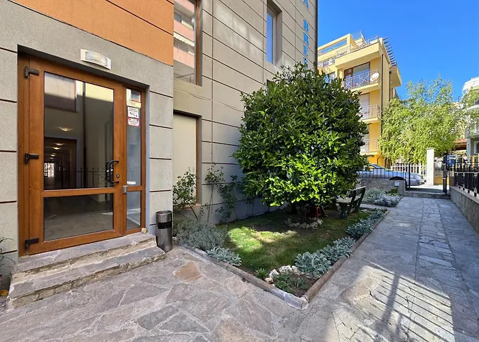 Sea Breeze With Balcony In 圣弗拉斯