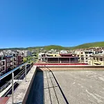 公寓 Sea Breeze With Balcony In *