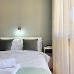 公寓 Sea Breeze With Balcony In *