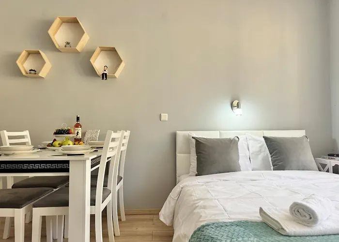 Sea Breeze With Balcony In Sveti Vlas