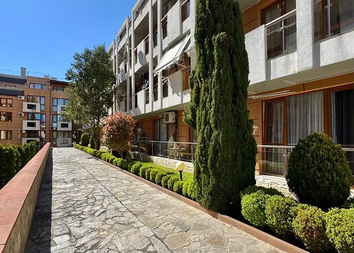 Sea Breeze With Balcony In *